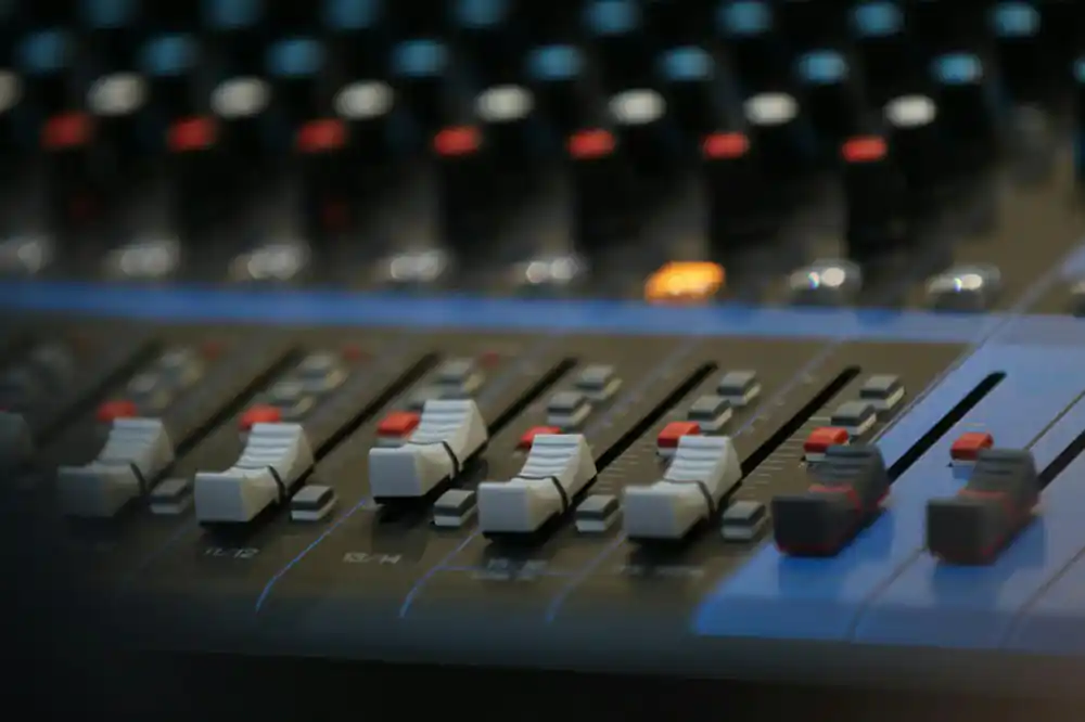 Close up of a desk control panel adjusting height